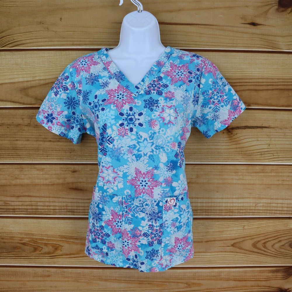 Peaches Uniforms Scrubs Top Womens‎ M Blue Colorful Snowflakes Sparkles Pockets